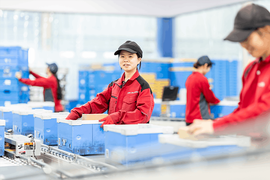 北陸トラック 辻 愛梨さん